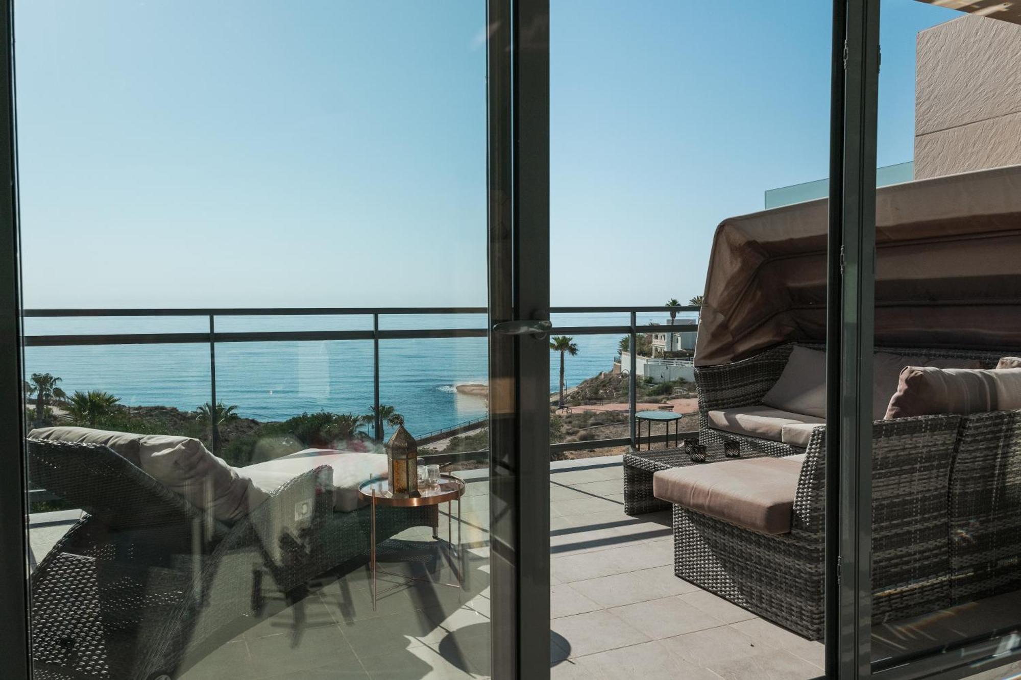 Апартаменти Bs Luxury Estate Ел-Кампельйо Екстер'єр фото